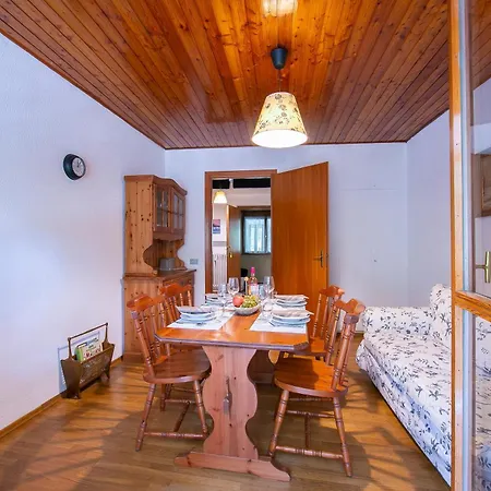Apartment La Tana Dello Scoiattolo Skiing Nearby - Happy Bardonecchia