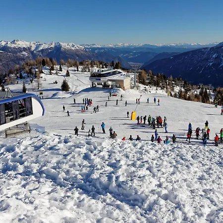 La Tana Dello Scoiattolo Skiing Nearby - Happy *